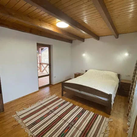 на замковiй горi *