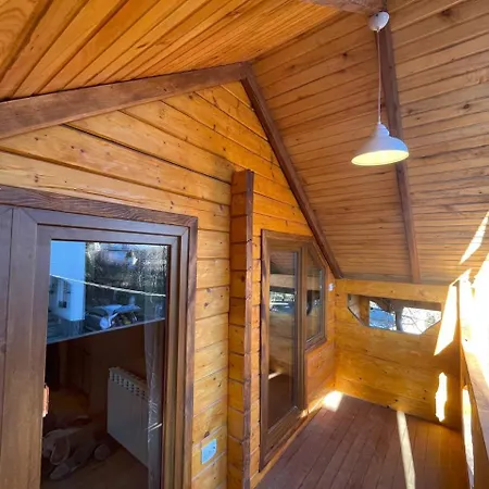 на замковiй горi Villa Kossiv